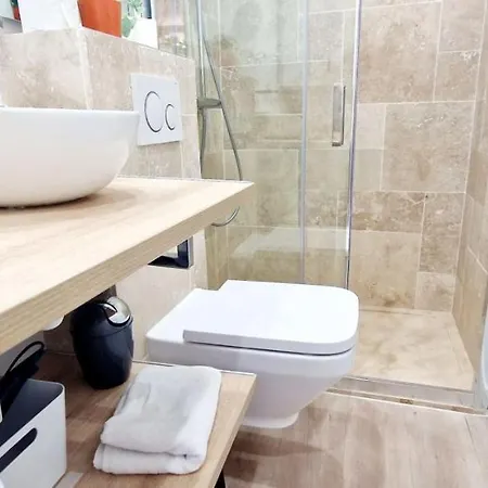 Chez Dominique 24 Guest Apartment In Migrainier Central Antibes With Ac Апартаменты Антиб